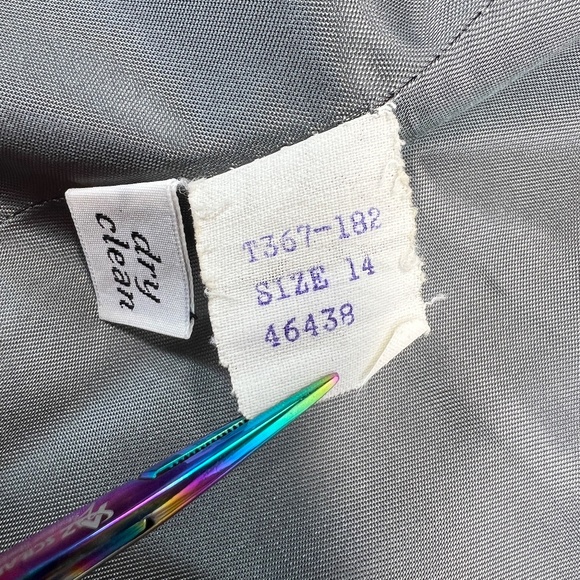 Excellent Condition Pendleton Gray Wool Blazer Size: 14 - Picture 11 of 15